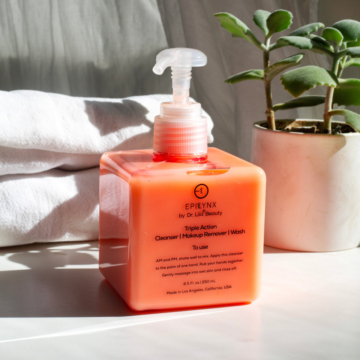 ZAVORA BEAUTY | Hydrating Face Wash for Sensitive, Dry Skin